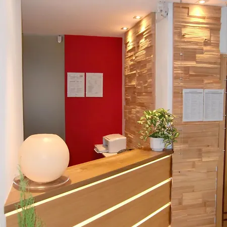 Boutique Burgund 3* Parcines